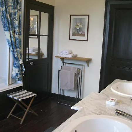 Les Cours Du Clain Poitiers