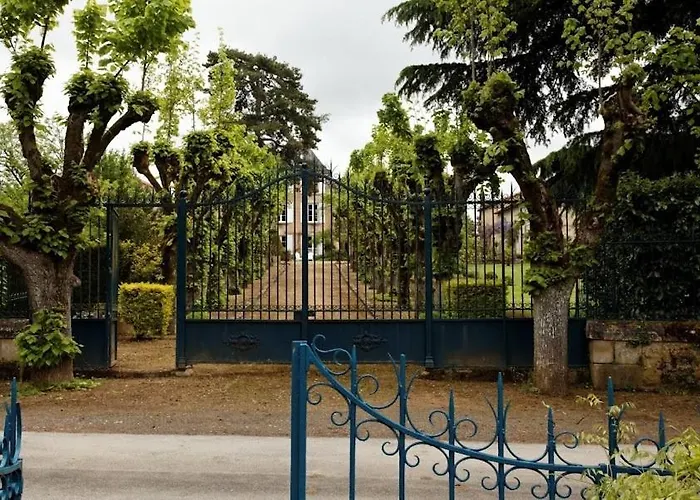 Les Cours Du Clain Couette-café *